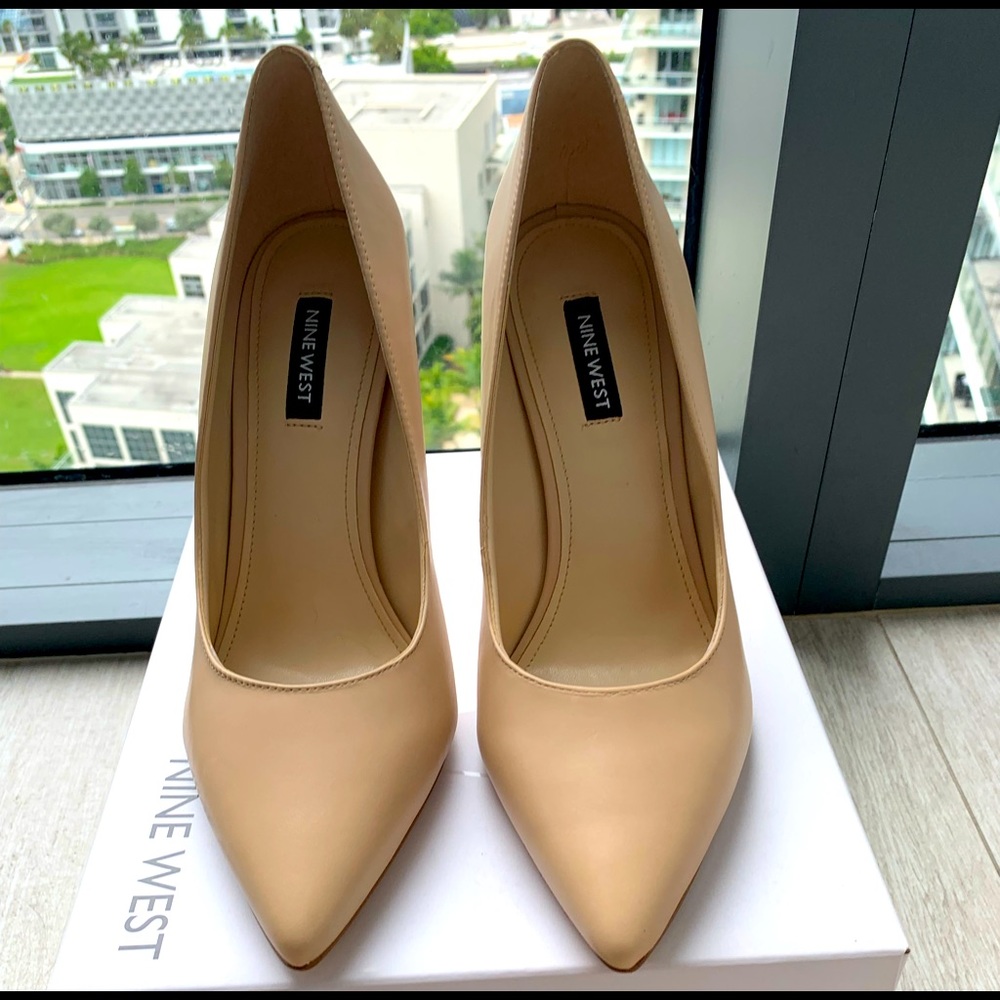 Nine West Tatiana heels Ivory size 9